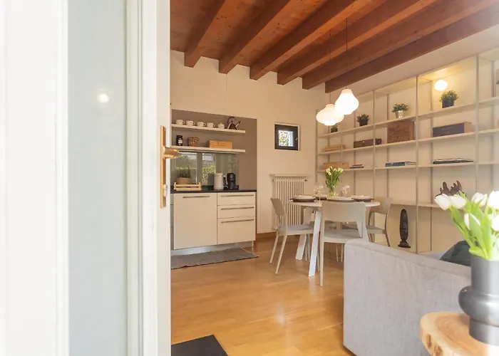 Vico Garden-203 By Rent Como