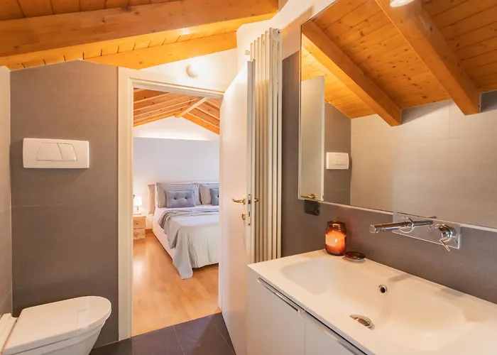 Apartment Vico Garden-203 By Rent Como