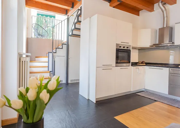 Vico Garden-203 By Rent Apartment Como